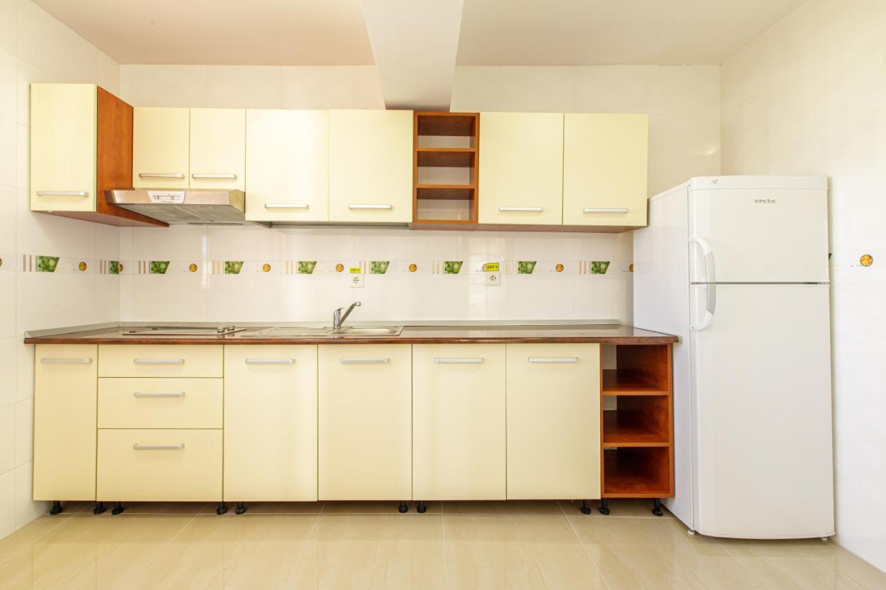 Lira Pacific Aparthotel Constanta Ngoại thất bức ảnh