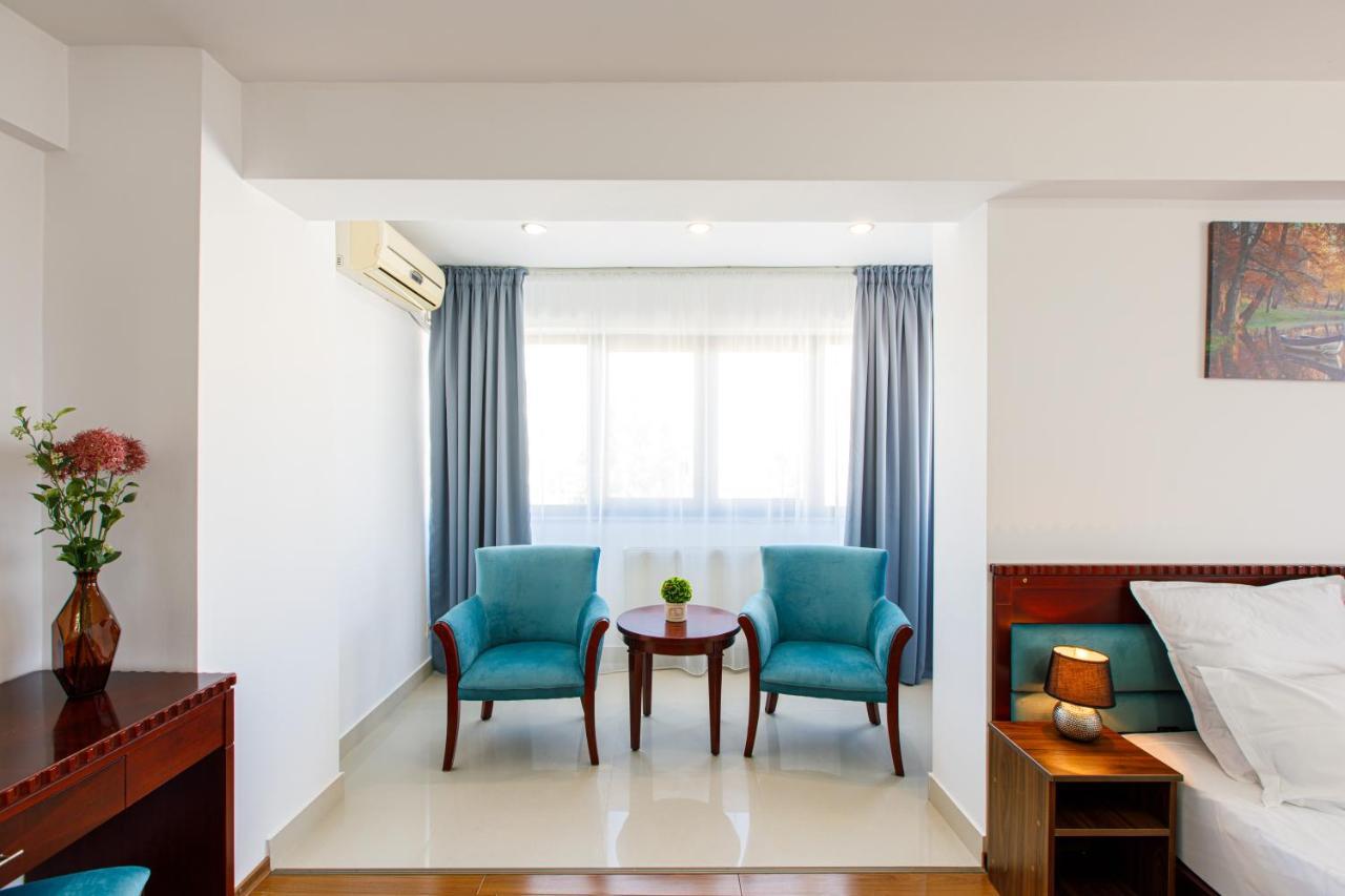Lira Pacific Aparthotel Constanta Ngoại thất bức ảnh