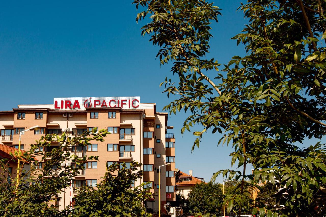Lira Pacific Aparthotel Constanta Ngoại thất bức ảnh