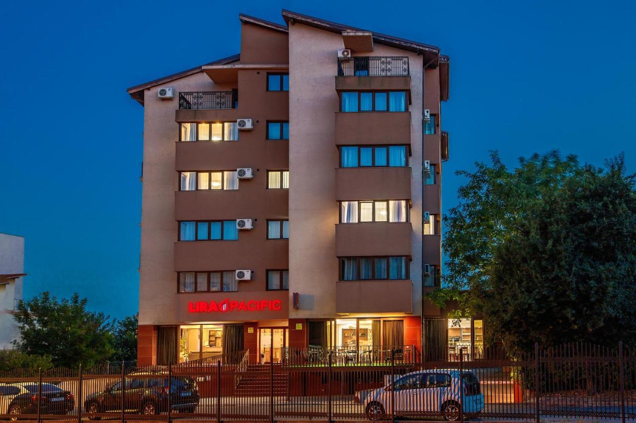 Lira Pacific Aparthotel Constanta Ngoại thất bức ảnh