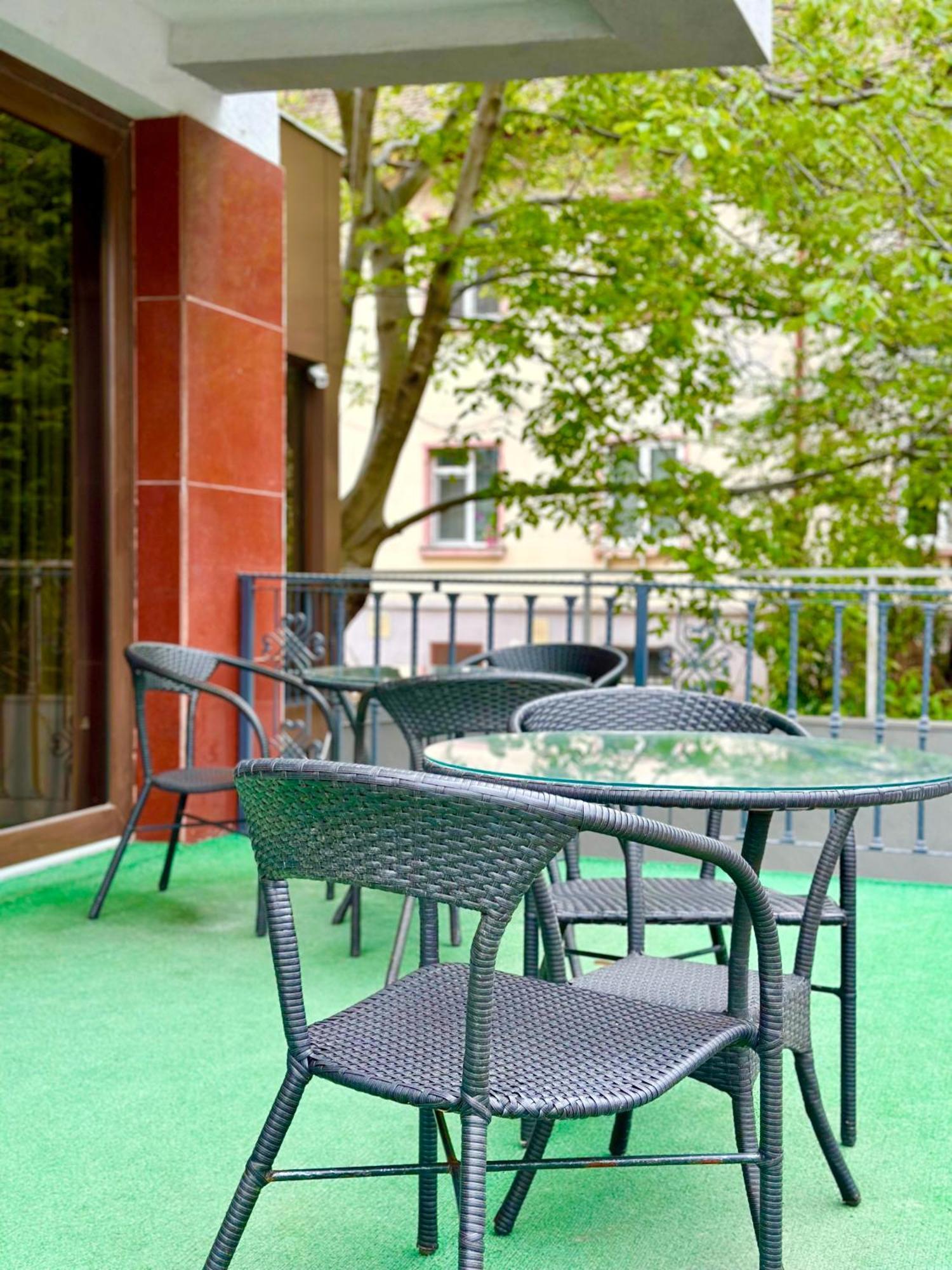 Lira Pacific Aparthotel Constanta Ngoại thất bức ảnh